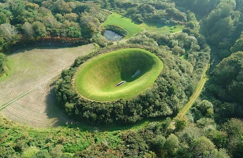 Странный кратер посреди ирландского ландшафта: обсерватория для наблюдения за небом
