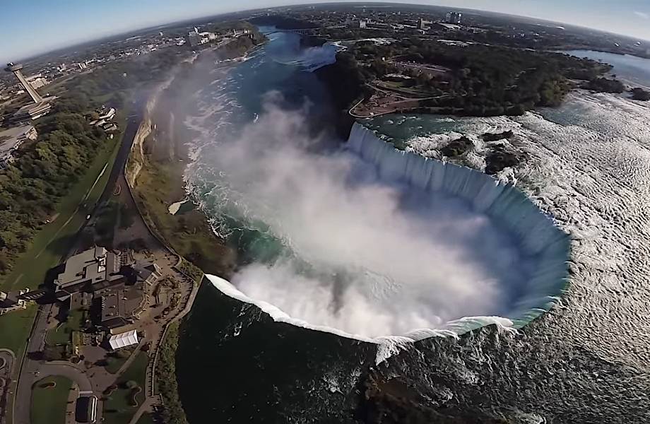 Дрон пролетел над Ниагарским водопадом и снял изумительной красоты видео