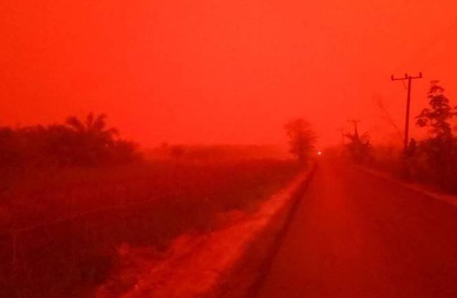 Видео: Красная мгла — явление, которое до сих пор не могут объяснить ученые