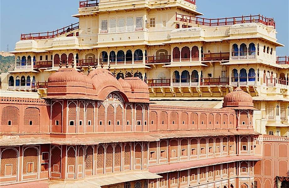 Жить по-королевски: махараджа Индии стал первым, кто сдал в аренду дворец
