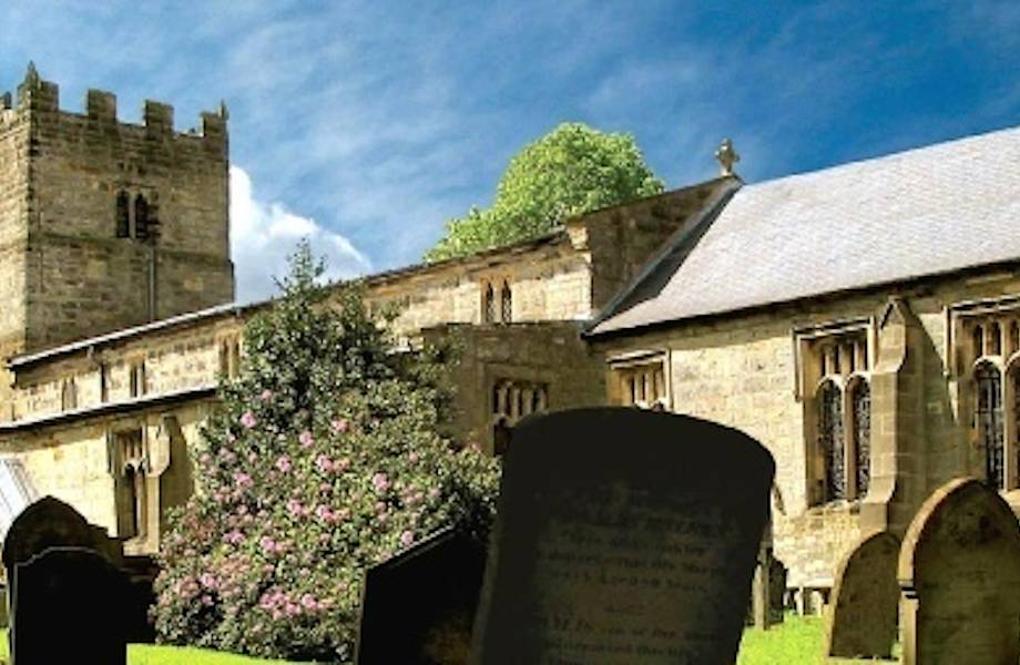 Что такое коммунальные гробы, и как их использовали в Средневековье англичане