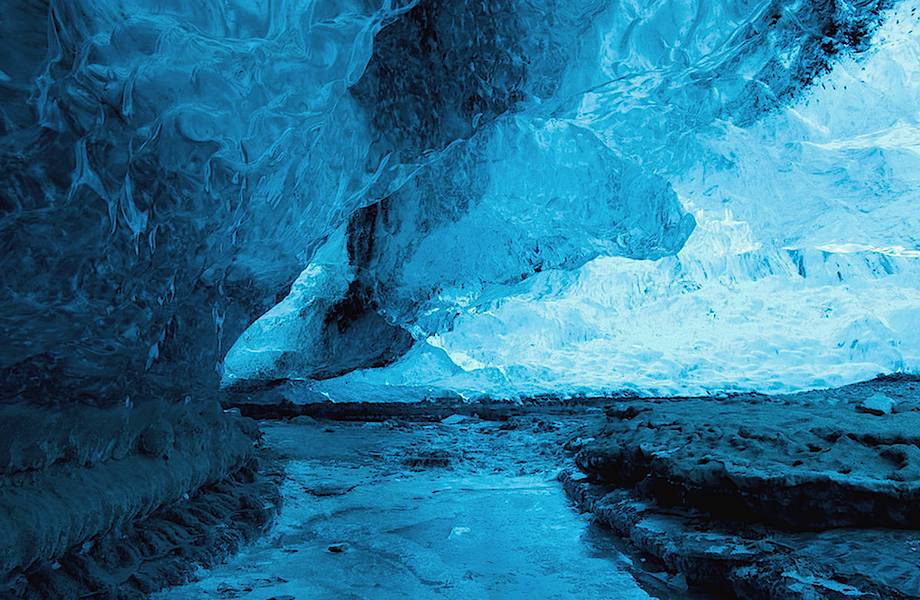 Под ледяным куполом Гренландии обнаружили реку длиной 1600 километров 