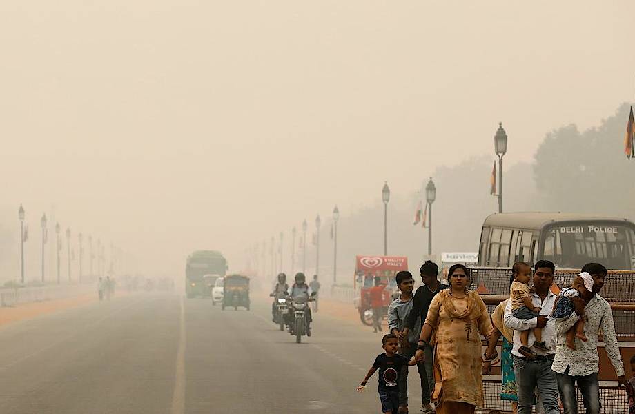 В Индии наконец-то установили башню, которая очищает воздух