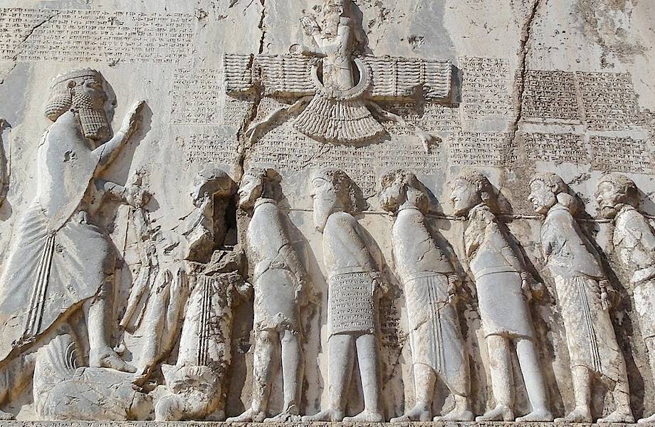 Бехистунская скала: о чем повествуют тысячелетние тексты, высеченные на горе в Иране