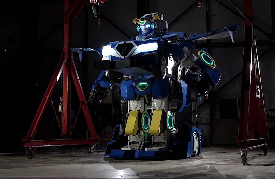 Реальный трансформер — японцы создали робота, способного превращаться в автомобиль