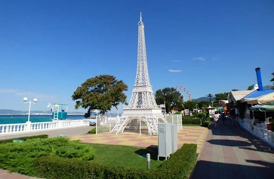 11 Эйфелевых башен, которые можно найти в российских городах