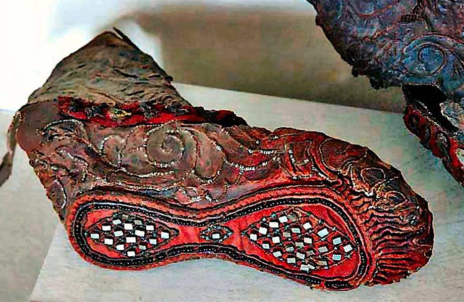 В горах Алтая обнаружили древнюю скифскую обувь, которой 2300 лет