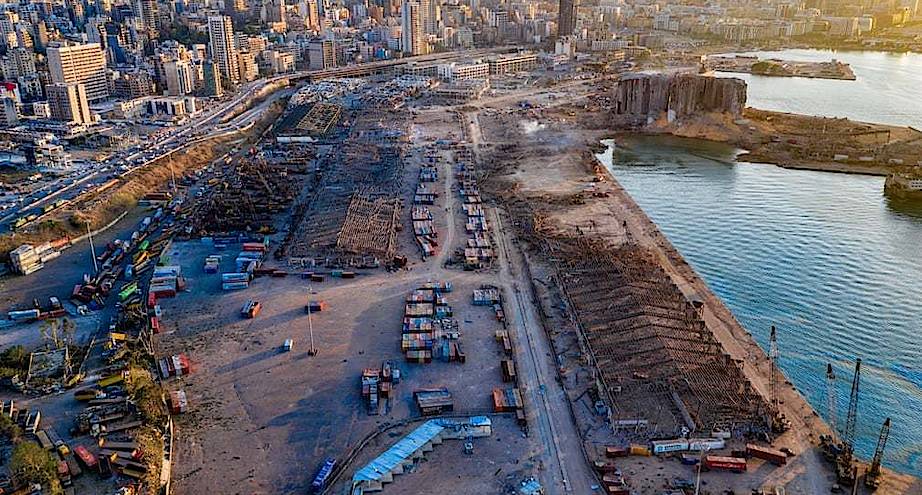 Фото дня: вид с воздуха на разрушенный Бейрут