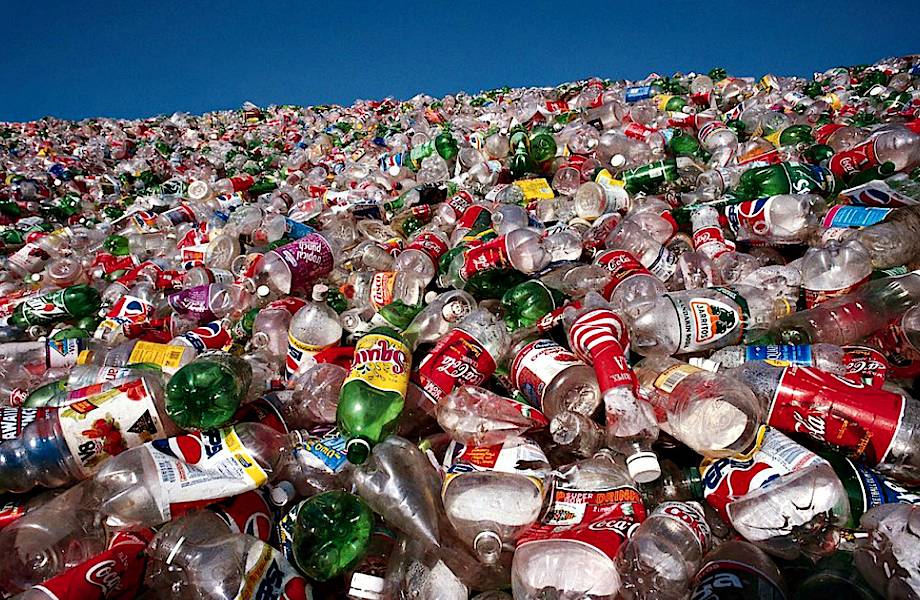 Физики нашли новый способ применения пластиковых бутылок