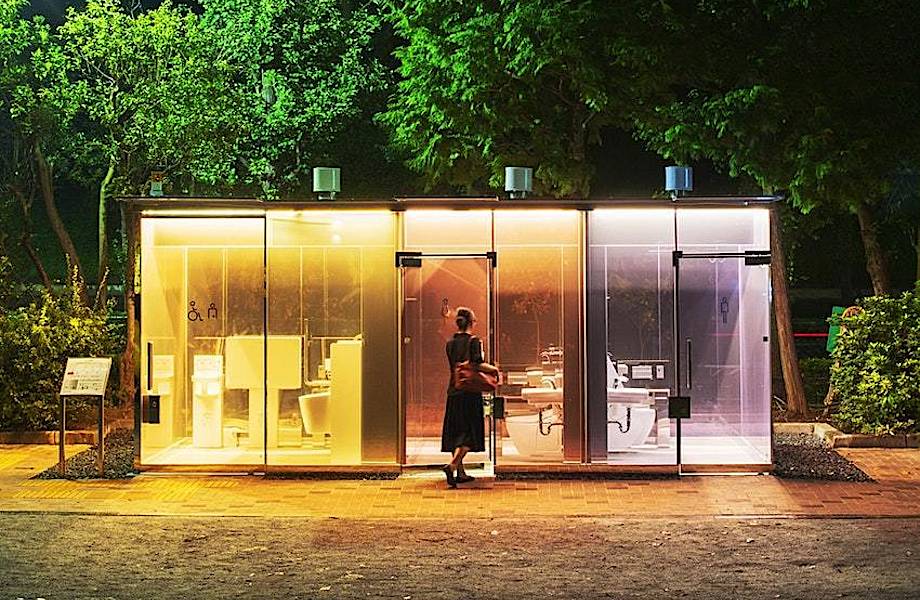 Прозрачные стены, бетон и подсветка: в Токио открыли туалеты, которые похожи на музеи