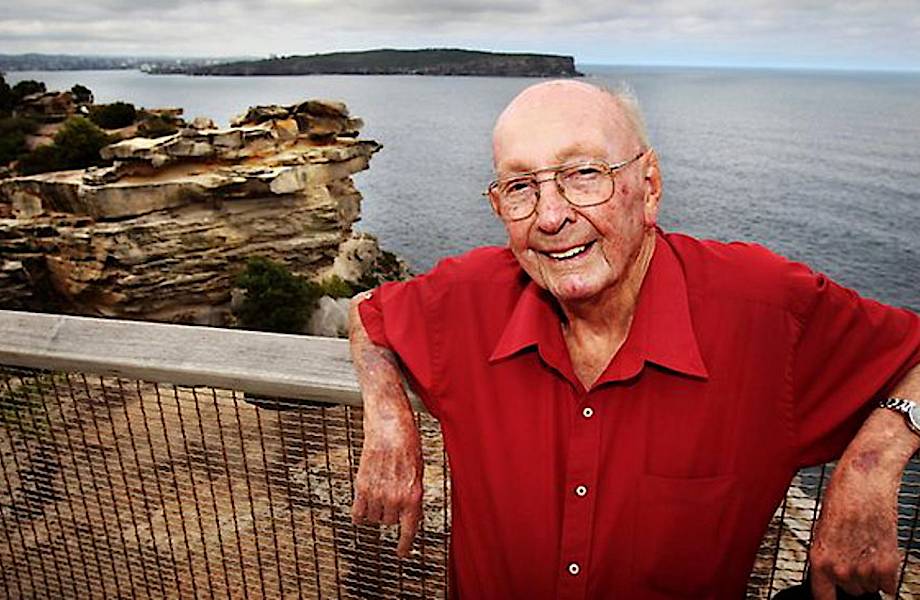 История мужчины, который за 50 лет спас от самоубийства 160 человек, гуляя вдоль скалы