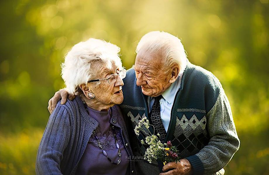 Как выглядит любовь сквозь десятилетия: фотограф снял пару, которая уже 72 года вместе