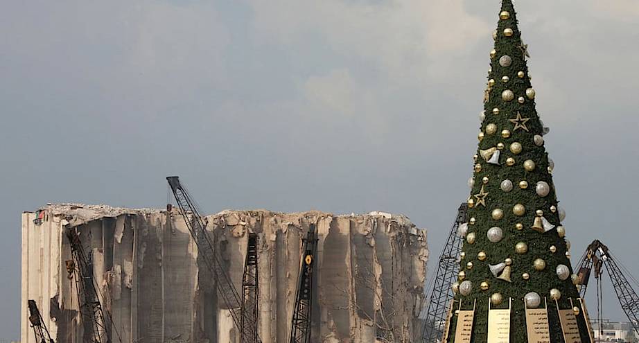 Фото дня: рождественская елка в Бейруте