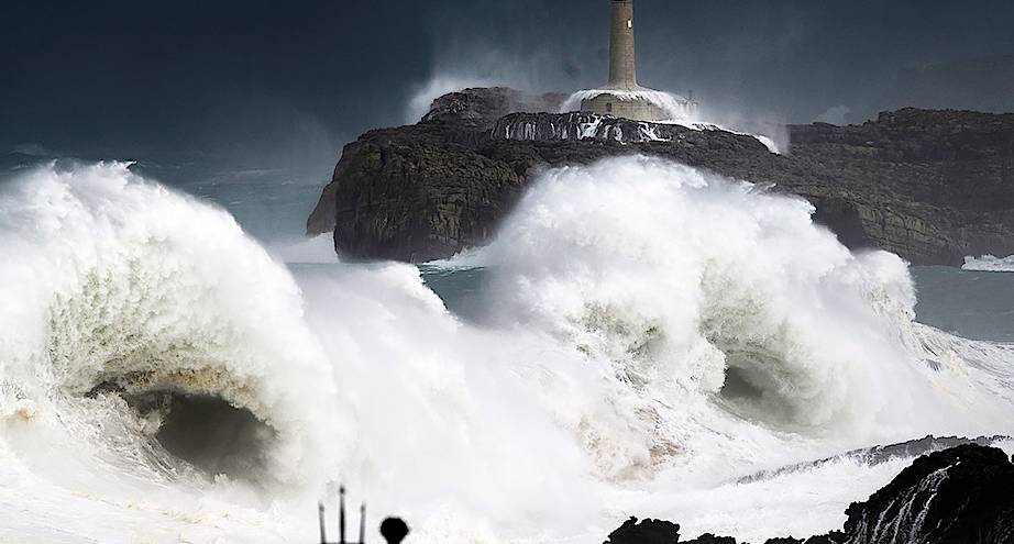 Фото дня: шторм «Белла» во всей своей пугающей красоте