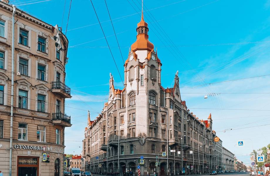 Летучие мыши и совы: особенное здание в Петербурге, и чем оно славится