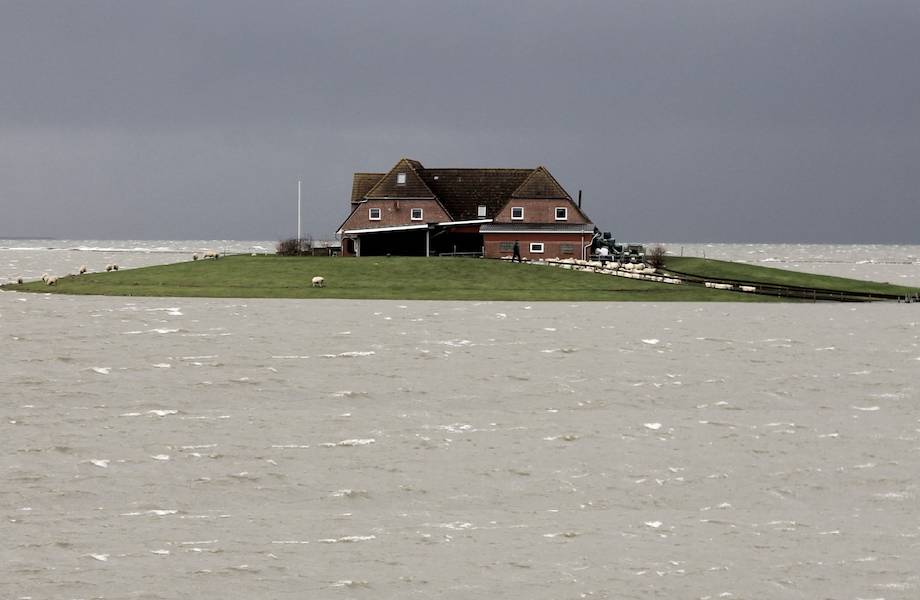 Видео: Халлиген — острова в Германии, которые по 40 раз в год затапливает водой