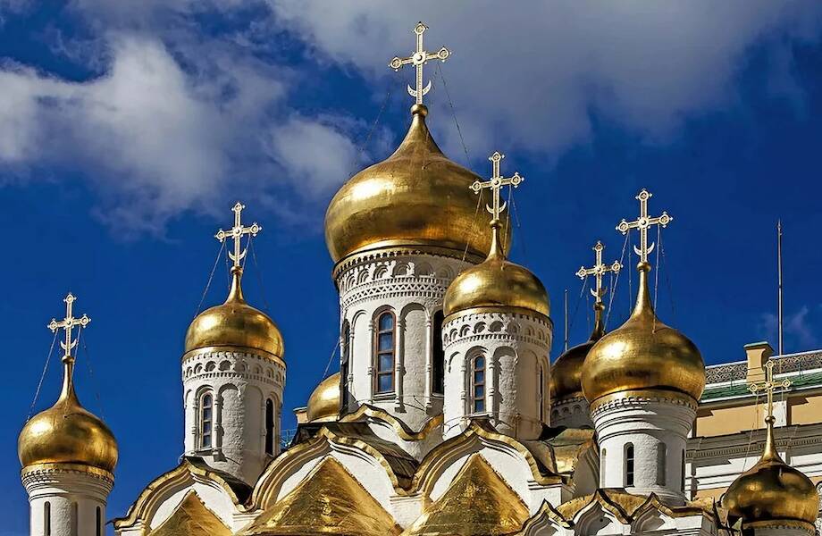 Почему на Руси было принято делать купол церкви в виде луковицы