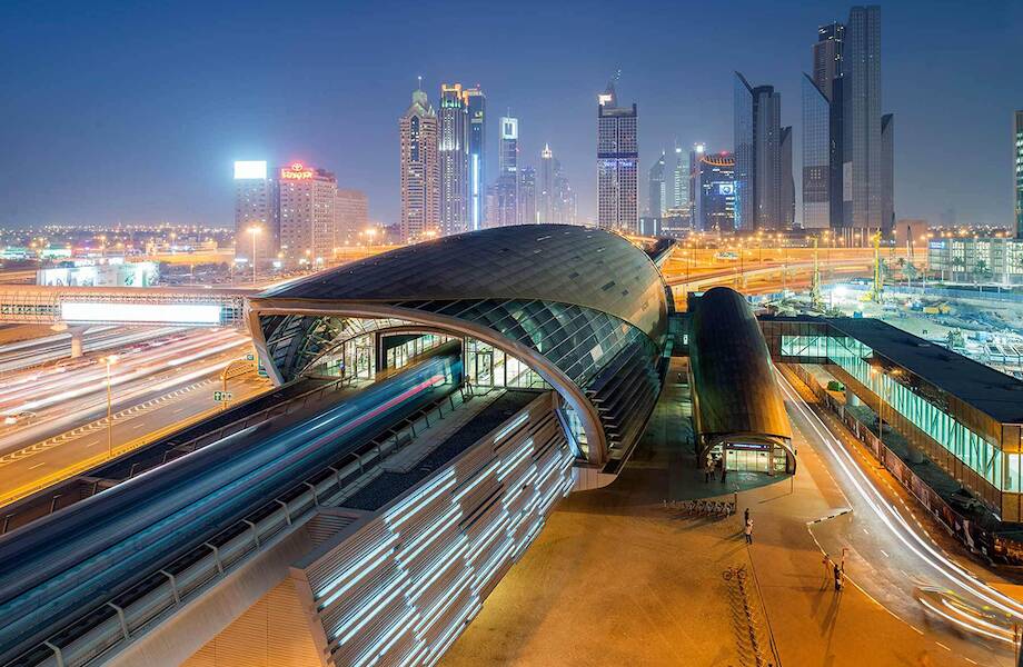 Как туристы могут опростоволоситься в метро в Дубае: 4 повода для штрафа