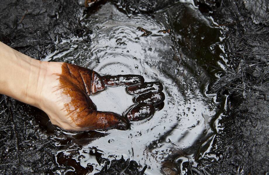 Как избавиться от нефтяной пленки на воде
