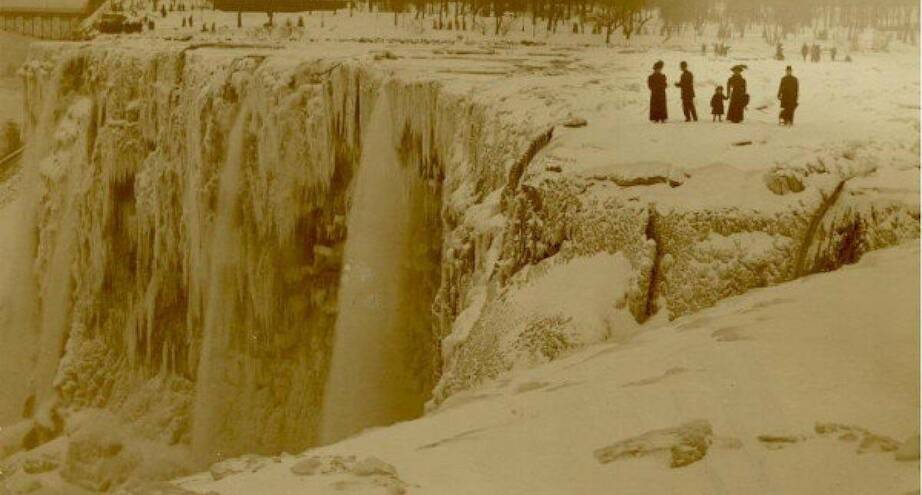 Фото дня: Ниагарский водопад, скованный льдом, 1911 год