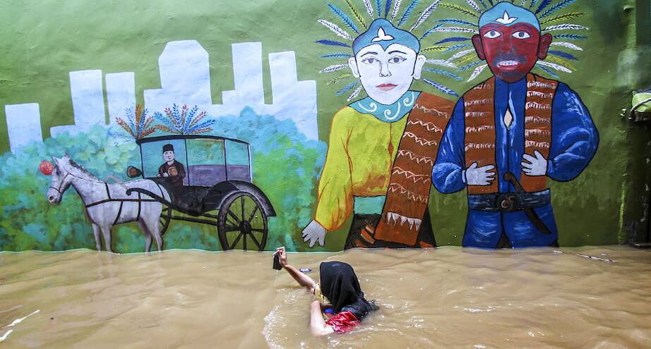 Фото дня: последствие проливных дождей в Индонезии