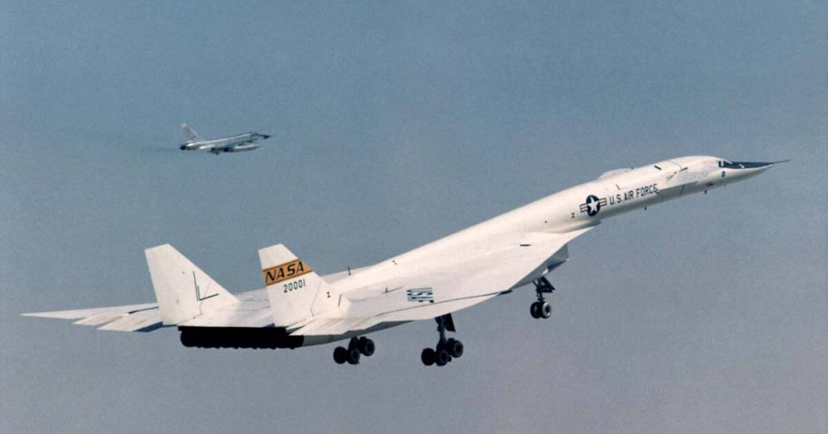 Видео: Как устроен самолет, скорость которого в разы больше скорости звука