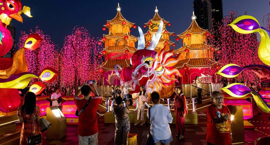 Фото дня: китайская выставка в честь лунного Нового года, Бангкок