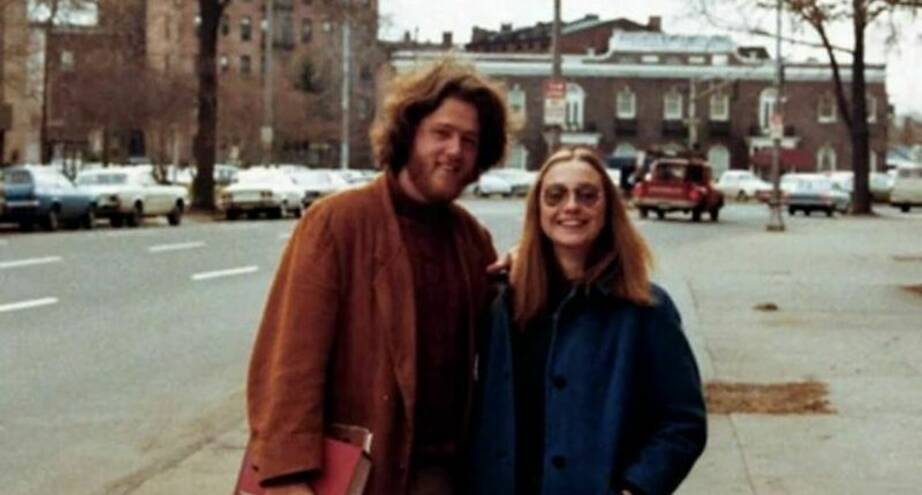 Фото дня: молодые Билл Клинтон и Хиллари Родэм, 1971 год