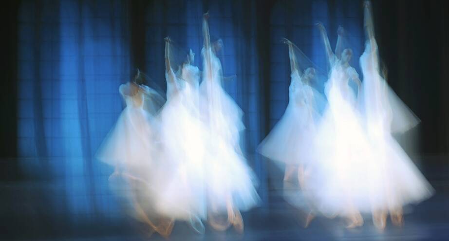 Фото дня: балерины «Вне времени»