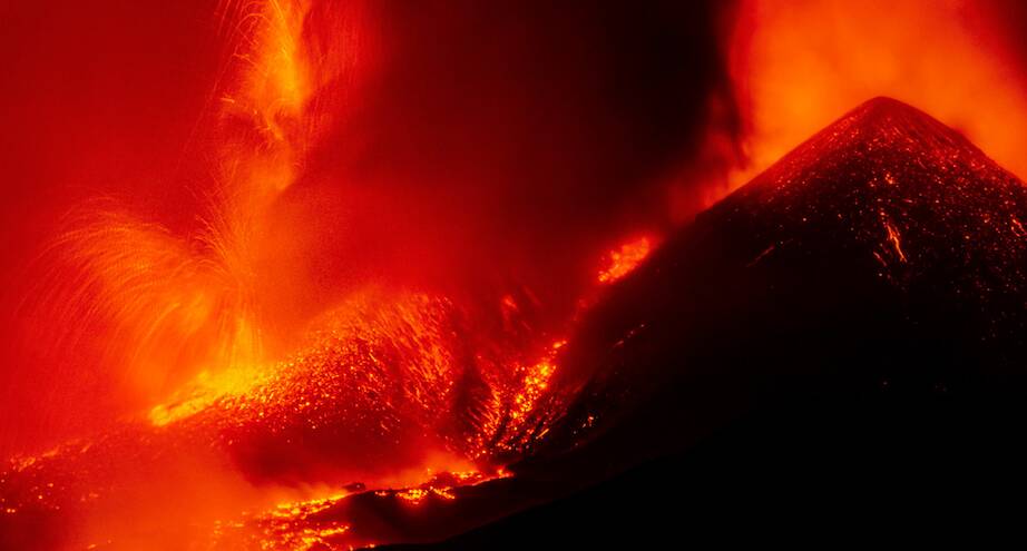 Фото дня: извержение вулкана