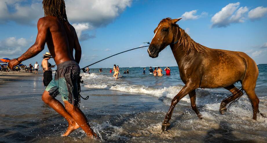 Фото дня: на бразильском пляже