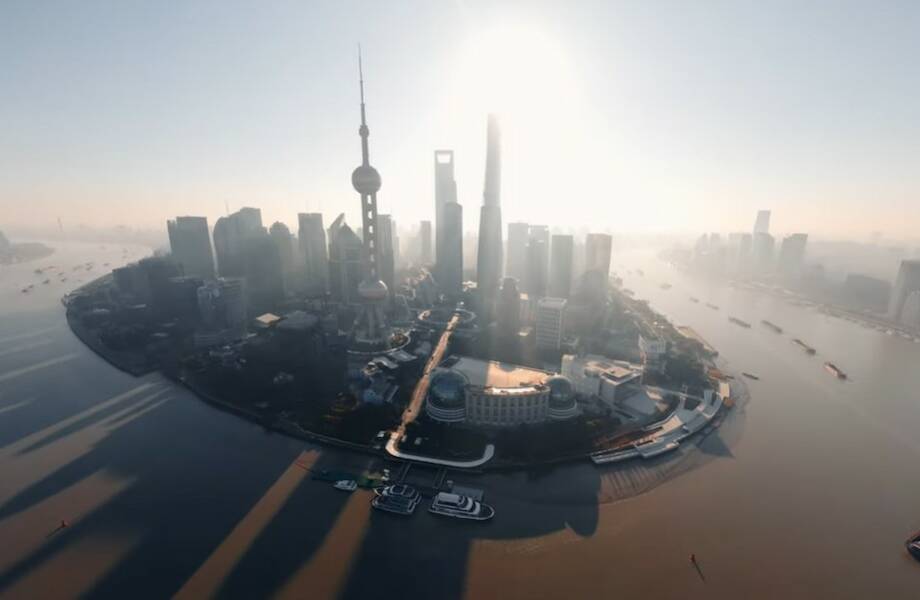 Завораживающее видео шанхайских небоскребов с дрона