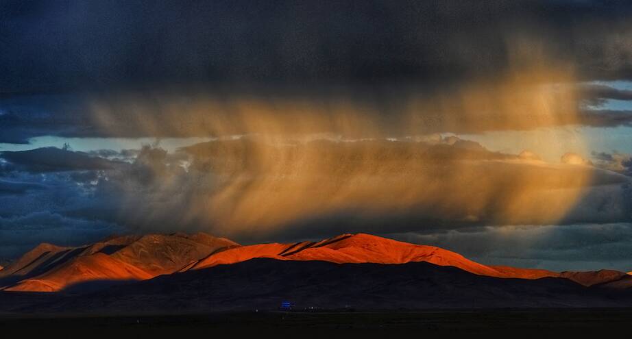 Фото дня: закат в Тибете