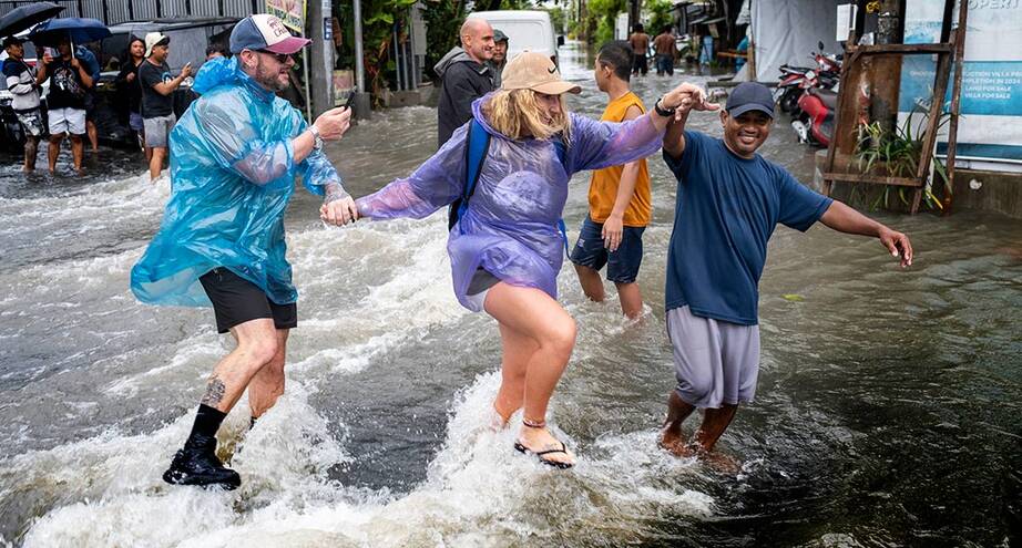 Фото дня: последствия ливней на острове Бали