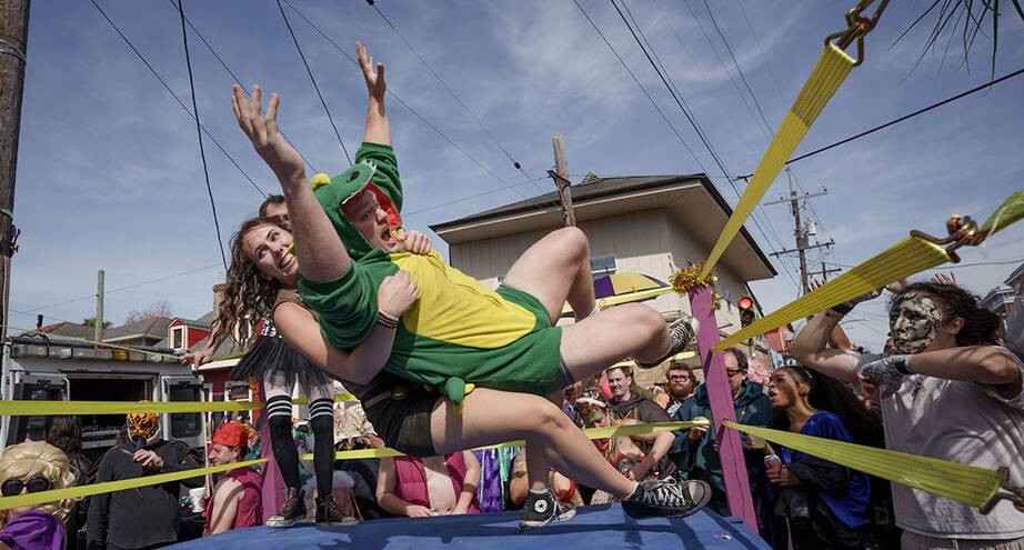 Фото дня: участники карнавала Марди Гра в Новом Орлеане